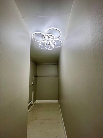 9009 Gaylord Street, Houston, TX 77024