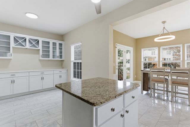 658 Huffine Manor Cir, Franklin, TN 37067