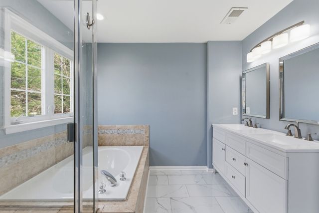 658 Huffine Manor Cir, Franklin, TN 37067