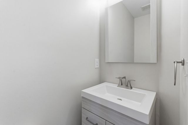 658 Huffine Manor Cir, Franklin, TN 37067