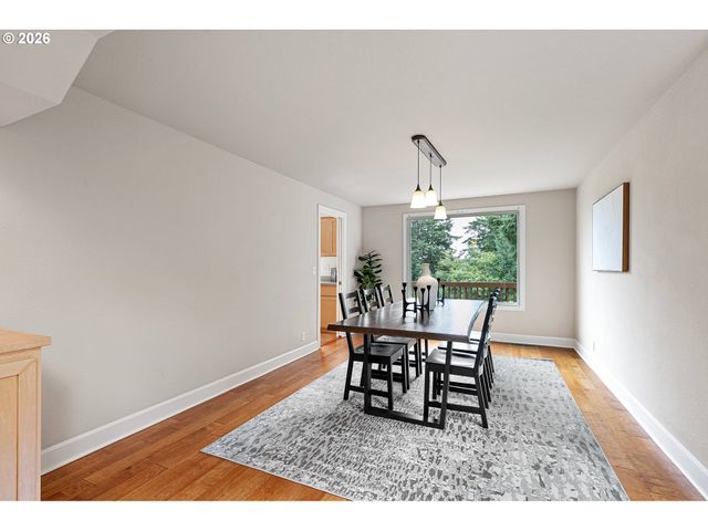 3335 BENTLEY Ave, Eugene, OR 97405