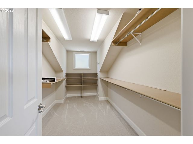 3335 BENTLEY Ave, Eugene, OR 97405