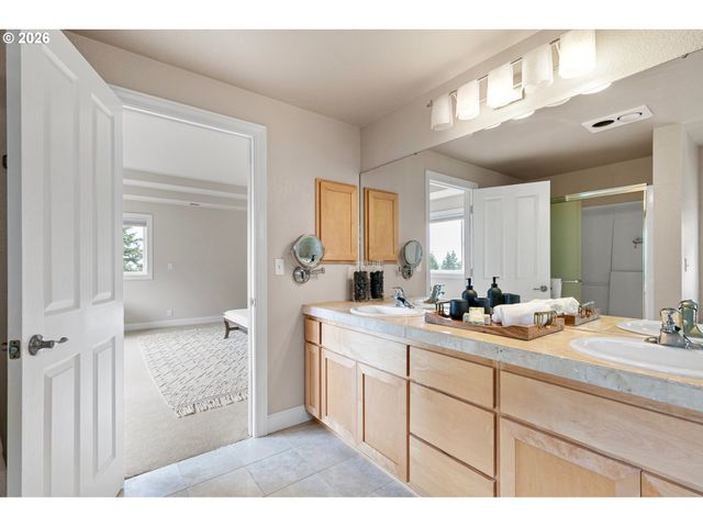 3335 BENTLEY Ave, Eugene, OR 97405