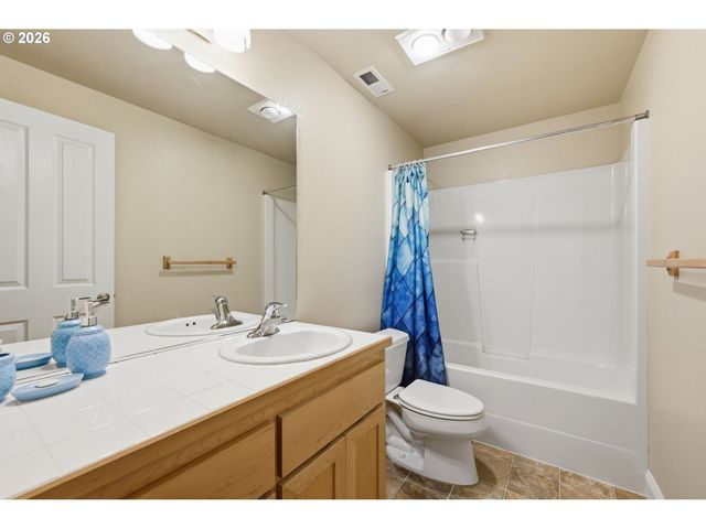 3335 BENTLEY Ave, Eugene, OR 97405