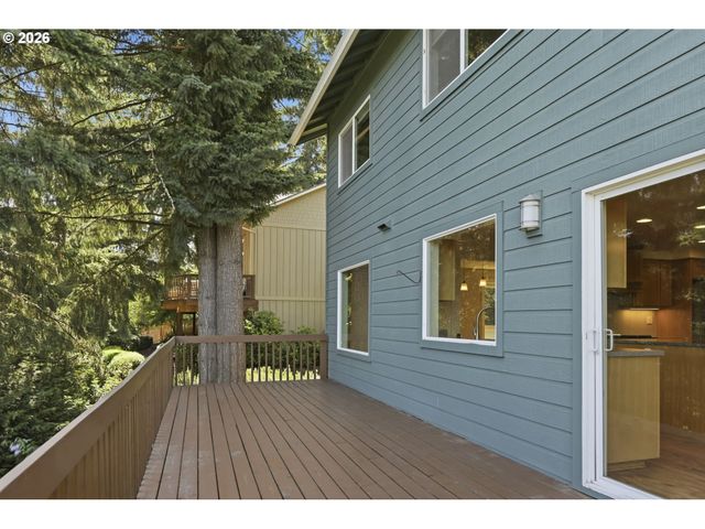 3335 BENTLEY Ave, Eugene, OR 97405