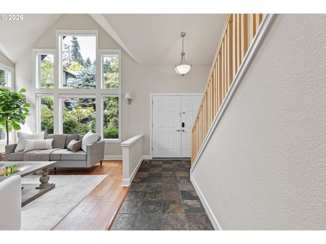 3335 BENTLEY Ave, Eugene, OR 97405