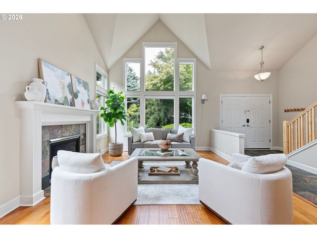 3335 BENTLEY Ave, Eugene, OR 97405