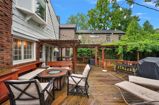 367 Baldwin Road, Birmingham, MI 48009