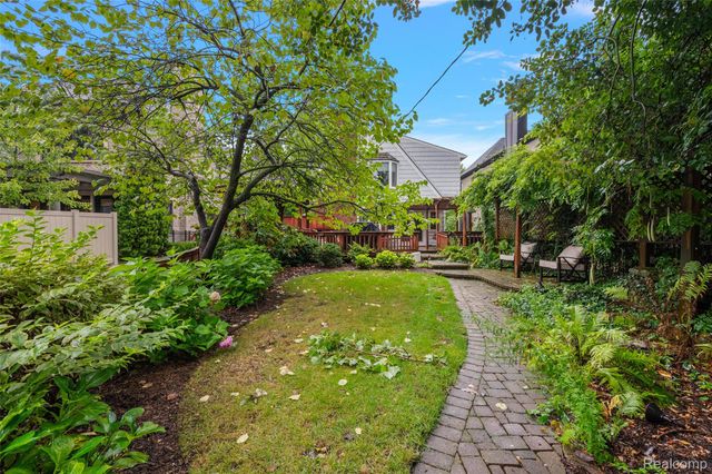 367 Baldwin Road, Birmingham, MI 48009