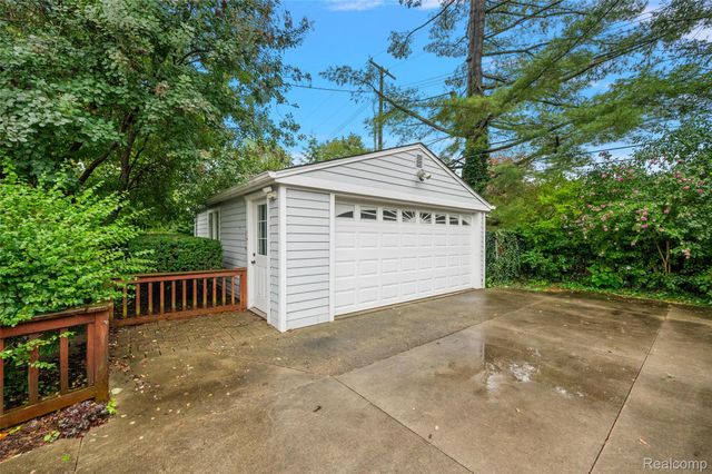 367 Baldwin Road, Birmingham, MI 48009