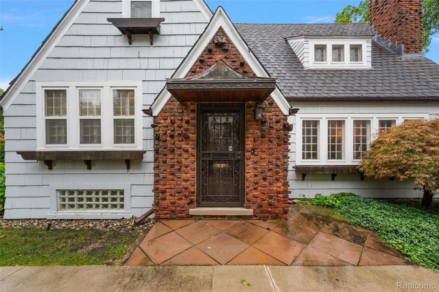367 Baldwin Road, Birmingham, MI 48009