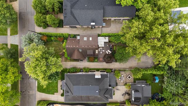 367 Baldwin Road, Birmingham, MI 48009