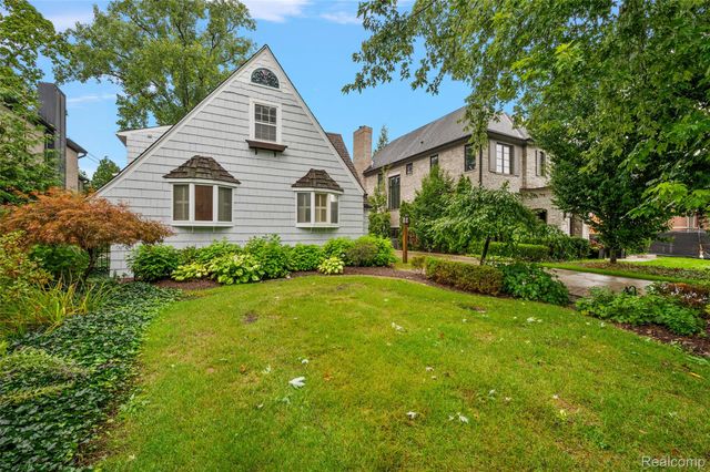 367 Baldwin Road, Birmingham, MI 48009