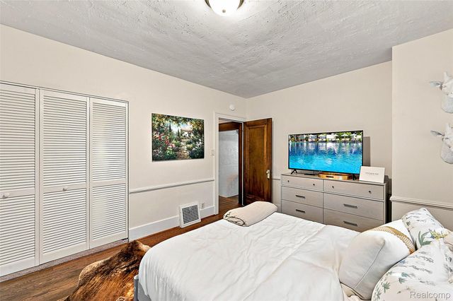 367 Baldwin Road, Birmingham, MI 48009