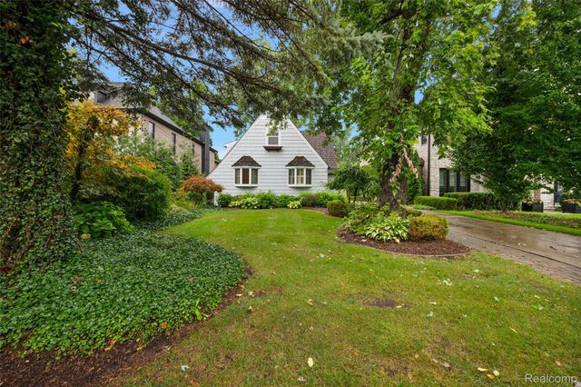 367 Baldwin Road, Birmingham, MI 48009