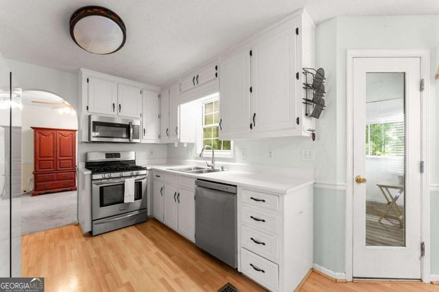 1085 Crystal Water Drive, Lawrenceville, GA 30045