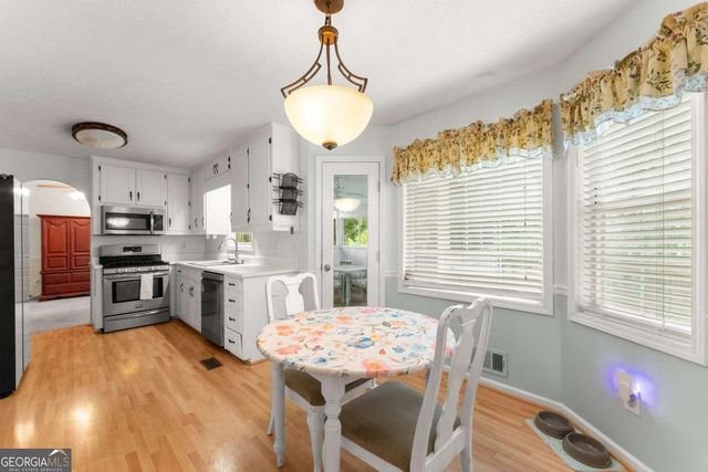 1085 Crystal Water Drive, Lawrenceville, GA 30045