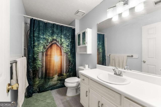 1085 Crystal Water Drive, Lawrenceville, GA 30045