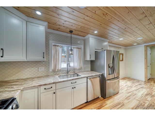 913 N Baldwin St, Woodland Park, CO 80863