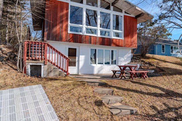 5579 320th Street, Cushing, MN 56443