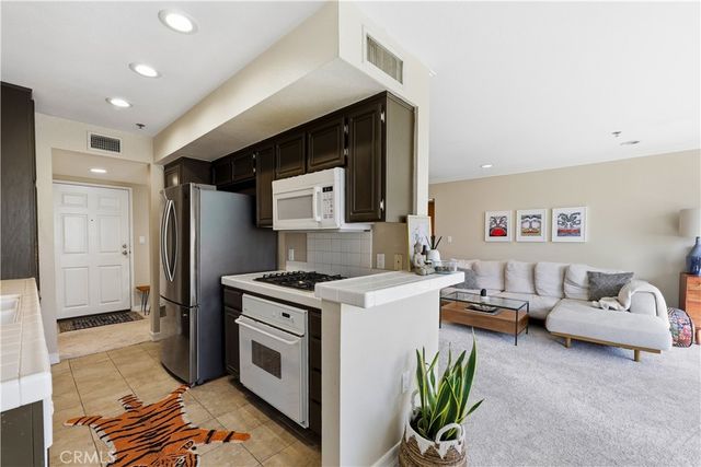 4501 Cedros Avenue 330, Sherman Oaks, CA 91403