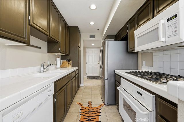 4501 Cedros Avenue 330, Sherman Oaks, CA 91403