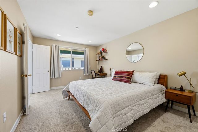 4501 Cedros Avenue 330, Sherman Oaks, CA 91403