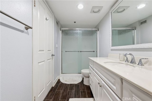 4501 Cedros Avenue 330, Sherman Oaks, CA 91403