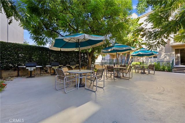 4501 Cedros Avenue 330, Sherman Oaks, CA 91403