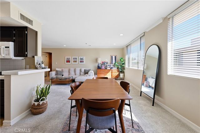 4501 Cedros Avenue 330, Sherman Oaks, CA 91403