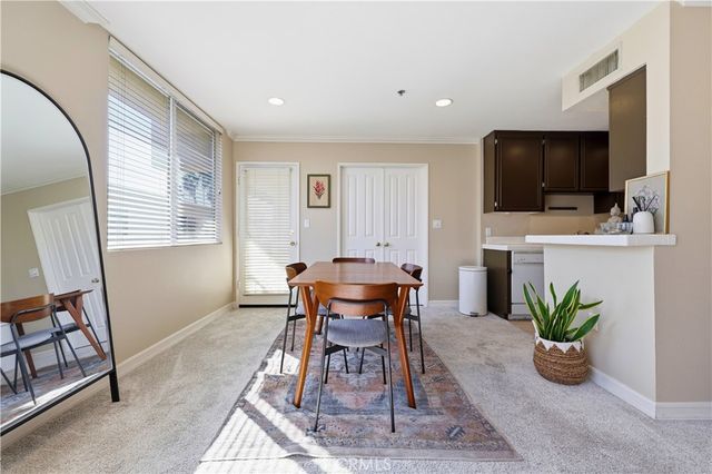 4501 Cedros Avenue 330, Sherman Oaks, CA 91403