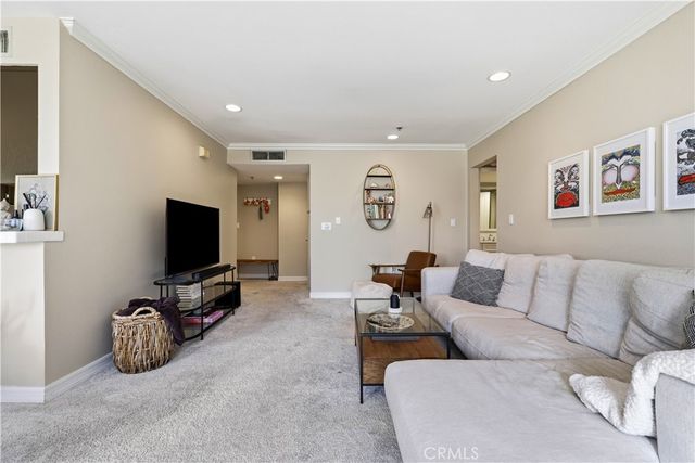 4501 Cedros Avenue 330, Sherman Oaks, CA 91403
