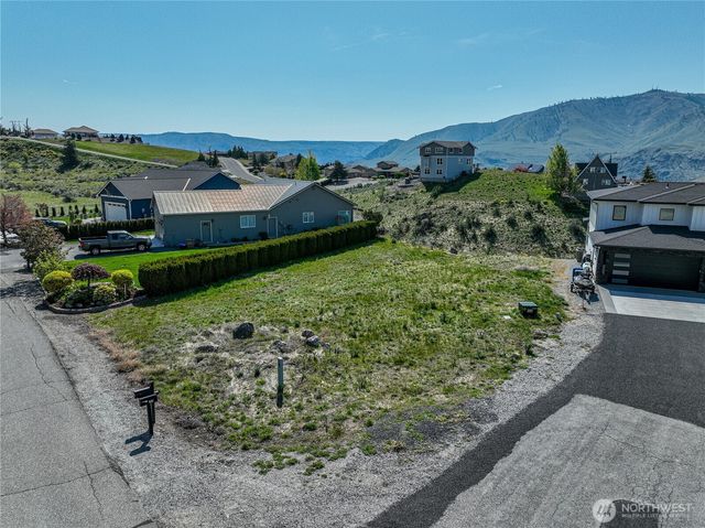 212 Stehekin Way, Chelan, WA 98816