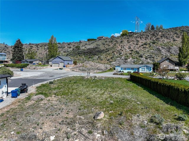 212 Stehekin Way, Chelan, WA 98816