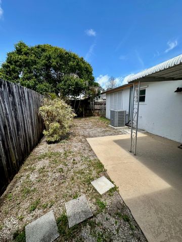 8698 SE Hobe Ridge Avenue, Hobe Sound, FL 33455