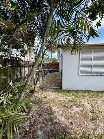 8698 SE Hobe Ridge Avenue, Hobe Sound, FL 33455