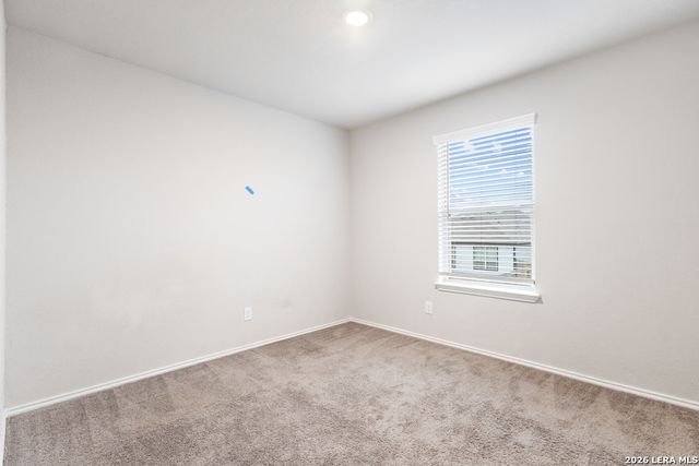 2432 Ayers Dr, Seguin, TX 78155