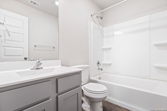 2432 Ayers Dr, Seguin, TX 78155