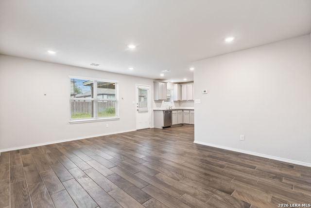2432 Ayers Dr, Seguin, TX 78155