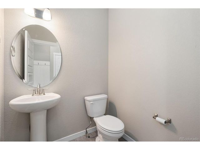 5562 Clarence Dr, Windsor, CO 80550