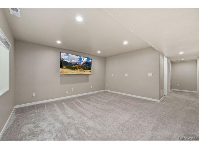 5562 Clarence Dr, Windsor, CO 80550
