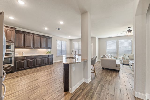 4206 Dandelion Lane, Midlothian, TX 76065