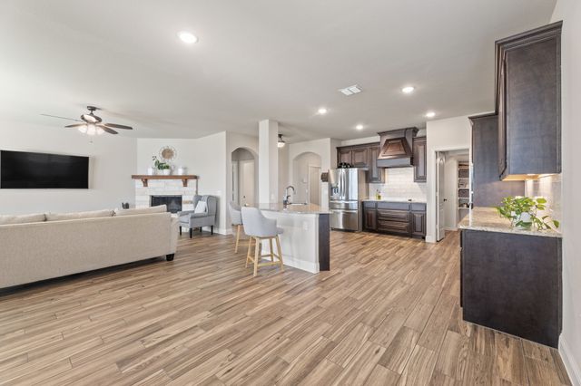 4206 Dandelion Lane, Midlothian, TX 76065