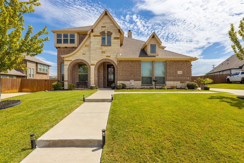 4206 Dandelion Lane, Midlothian, TX 76065