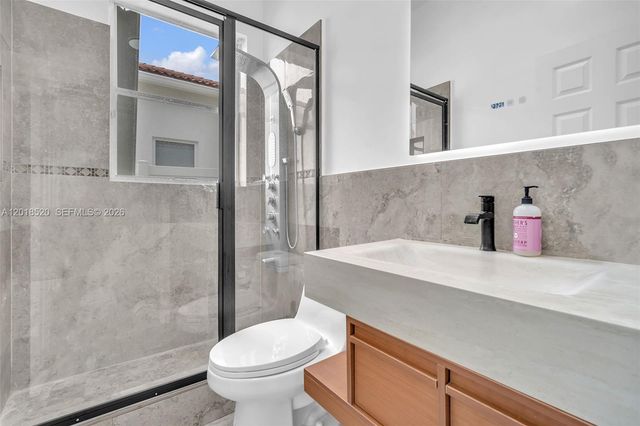5374 SW 33rd Ave, Hollywood, FL 33312