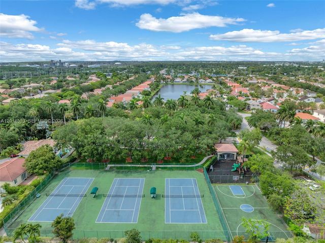 5374 SW 33rd Ave, Hollywood, FL 33312