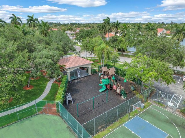 5374 SW 33rd Ave, Hollywood, FL 33312