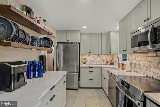 12405 KAYAK DR, Upper Marlboro, MD 20772