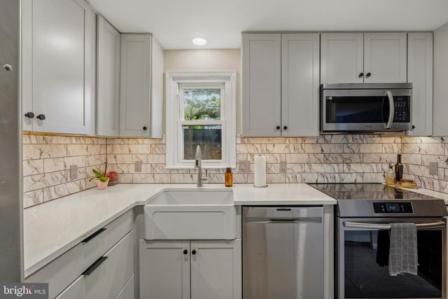 12405 KAYAK DR, Upper Marlboro, MD 20772