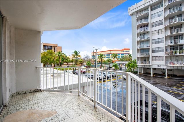 16740 NE 9th Ave 204, North Miami Beach, FL 33162